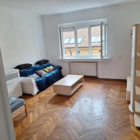 Large Flat With Two Bedrooms In The Old Town * Братислава